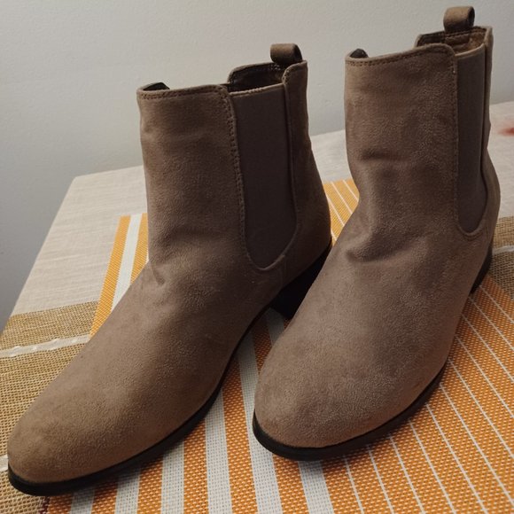 Short Tan Boot - Picture 5 of 5